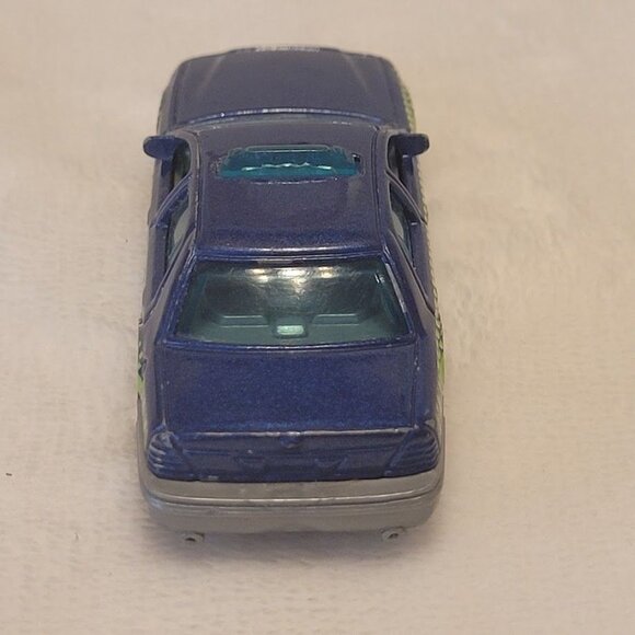 Matchbox 2006 Ford Crown Victoria Taxi Diecast 1:71 Scale Blue Green LAX Transit - Picture 5 of 10